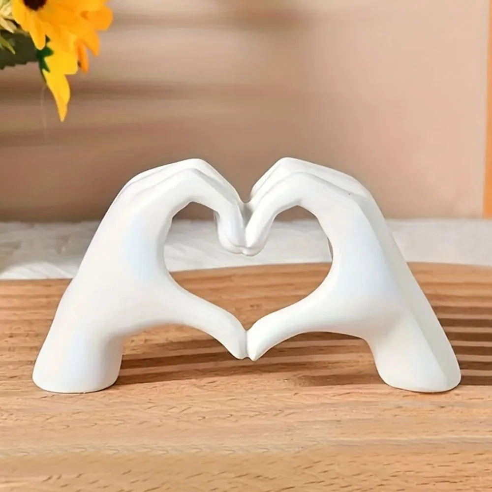 Resin Love Gesture Sculpture Desktop Decoration Sculpture Doll Nordic Light Luxury Crafts Office Home Decoration