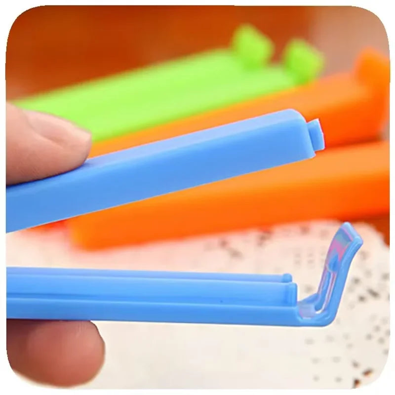 50/100PCS Portable Kitchen Storage Food Snack Seal Sealing Bag Clips Random Color Plastic Tool Kitchen Accessories Hot Sale